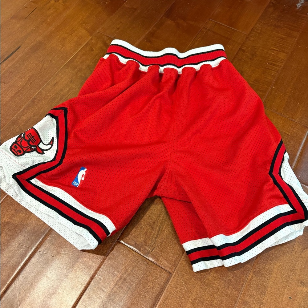 Rare Vintage 90’s Bulls Shorts in great condition